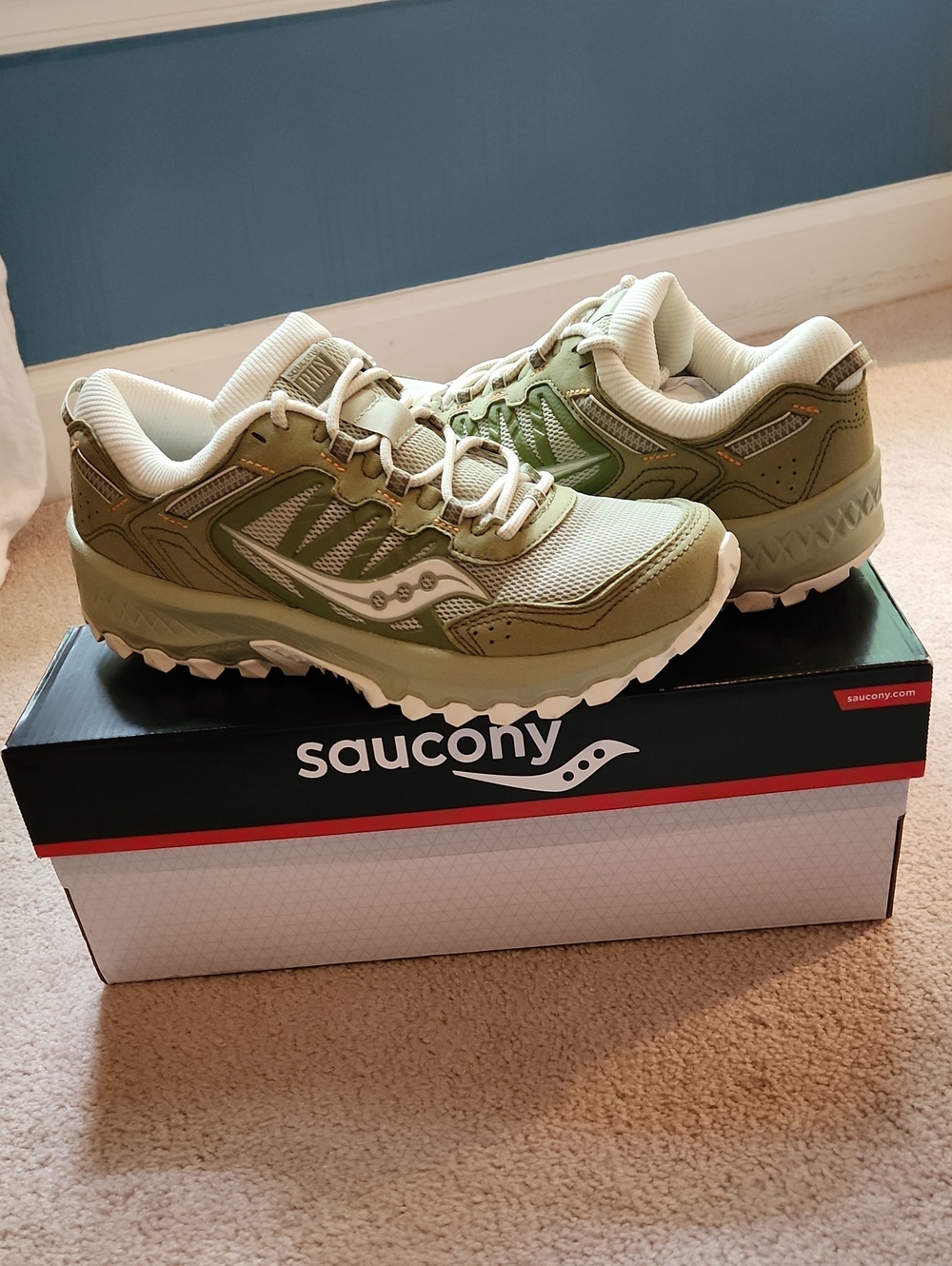 NIB Saucony Grid Peak Trail Runners - Sage Green M7.5/W9